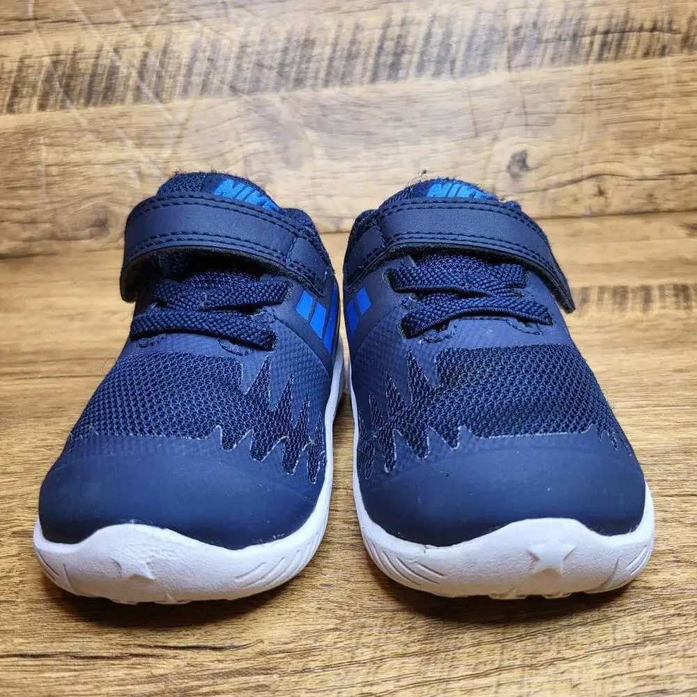 Nike Star Runner blue low top no tie sneaker sz 4 child